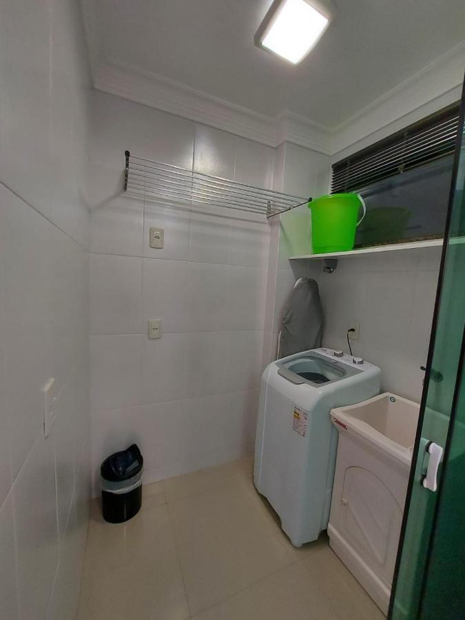 Apartamento Em Condominio Em בומבינאס מראה חיצוני תמונה