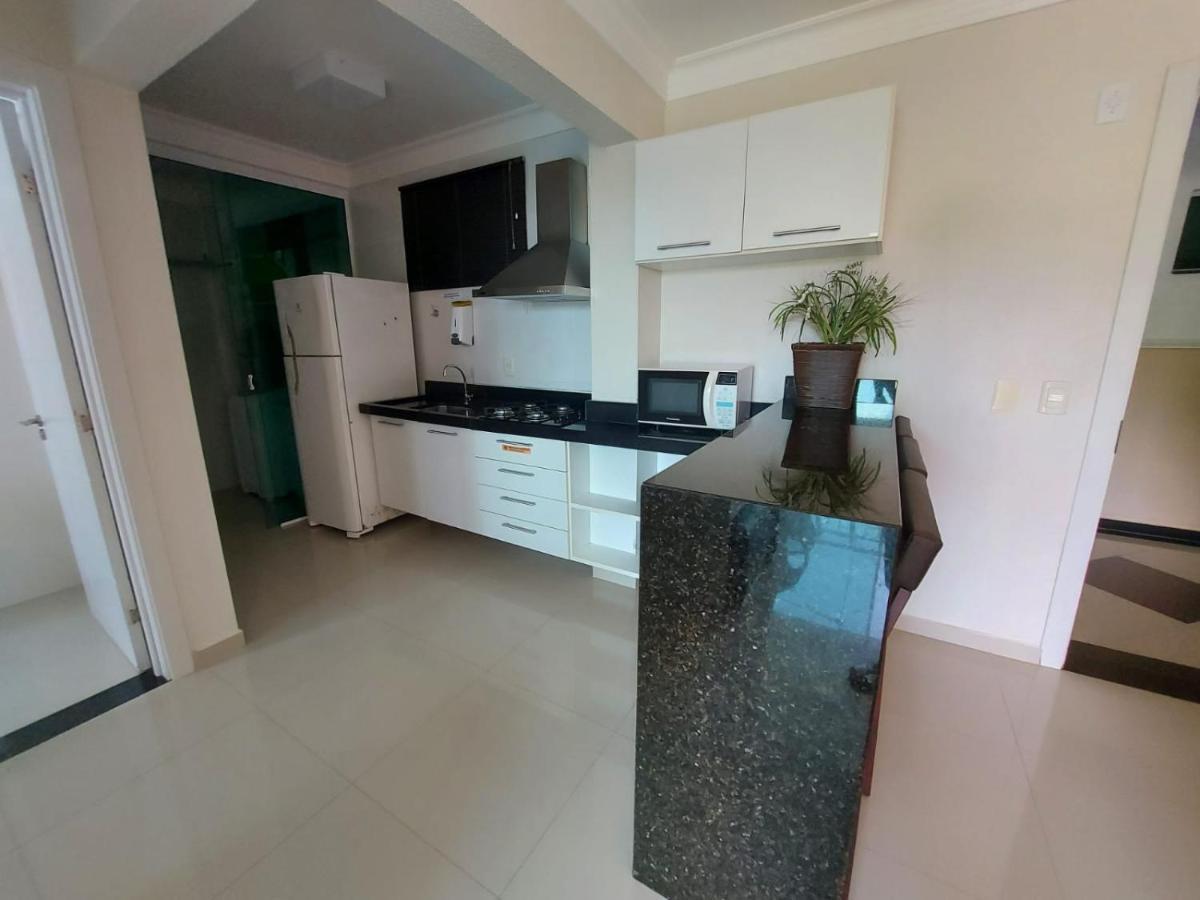 Apartamento Em Condominio Em בומבינאס מראה חיצוני תמונה